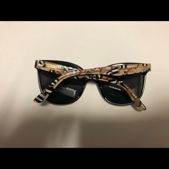 Burberry Sunglasses - Picture 4 of 7